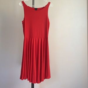 Red paraphrase dress size M, like new